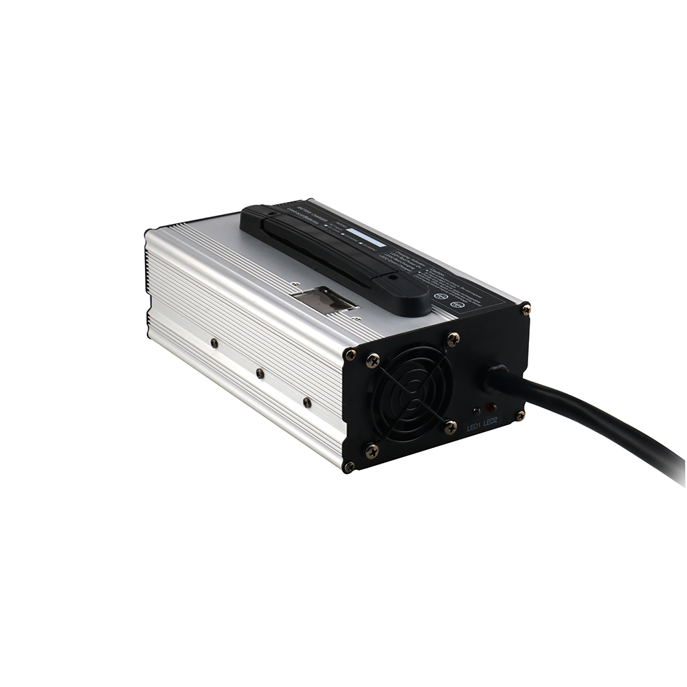 Fast Ev Charger - Chargeur rapide LiFePO4 DL900 48V 15A